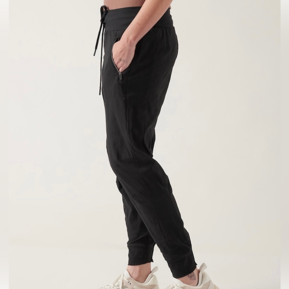 Athleta Trekkie North Jogger